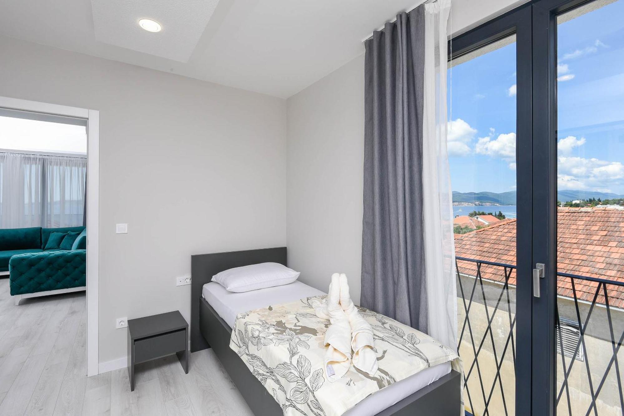 Sunny Day Luxury Holiday Apartments Orebić Buitenkant foto